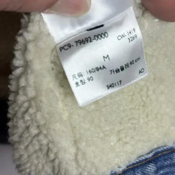 Levi's Jacket Womens Medium Ex-Boyfriend Sherpa‎ Trucker Denim Jean Coat $89 OOS - Picture 10 of 16